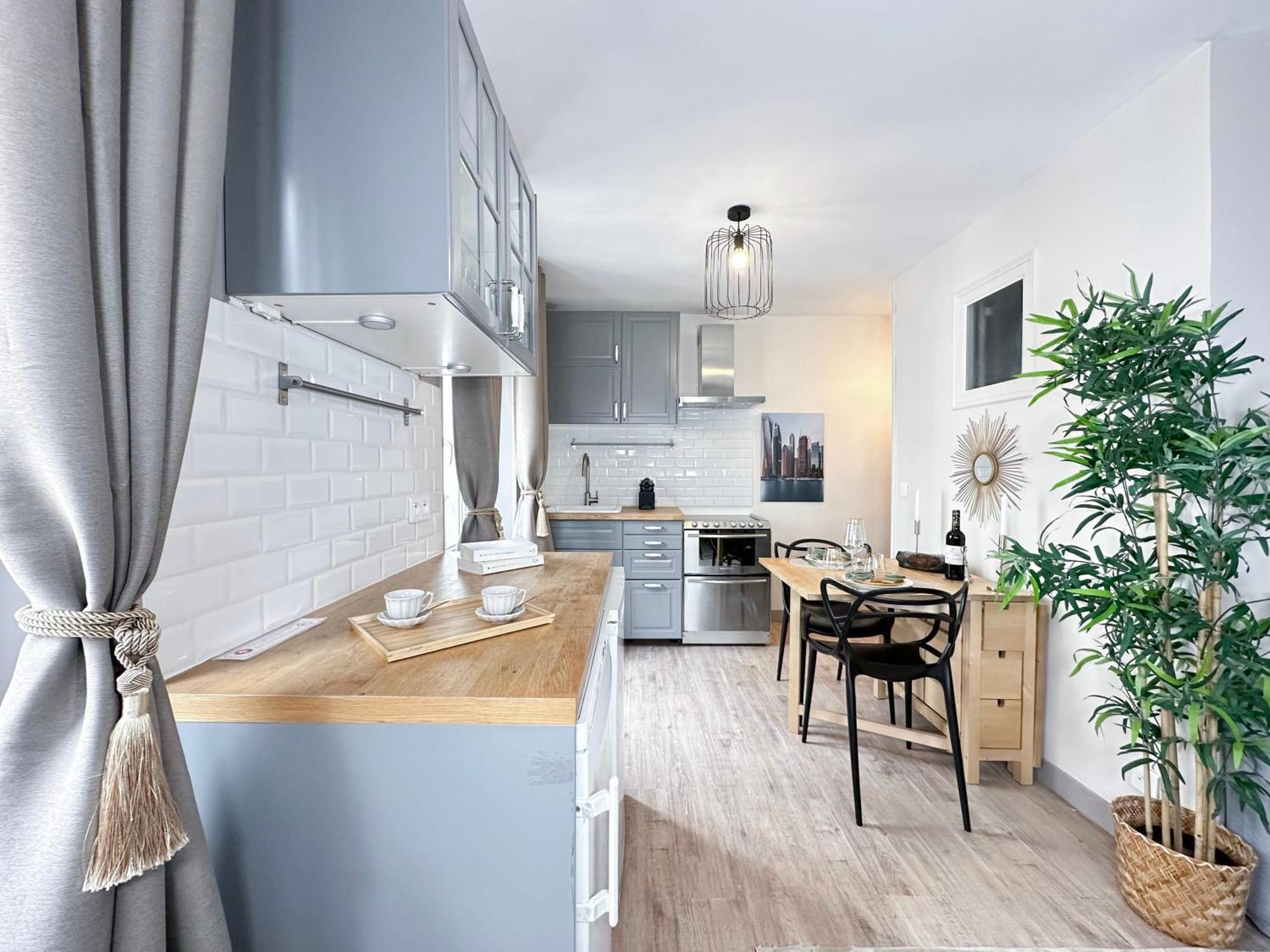 Stylish & Chic Duplex Near Eiffel Tower Appartement Parijs Buitenkant foto