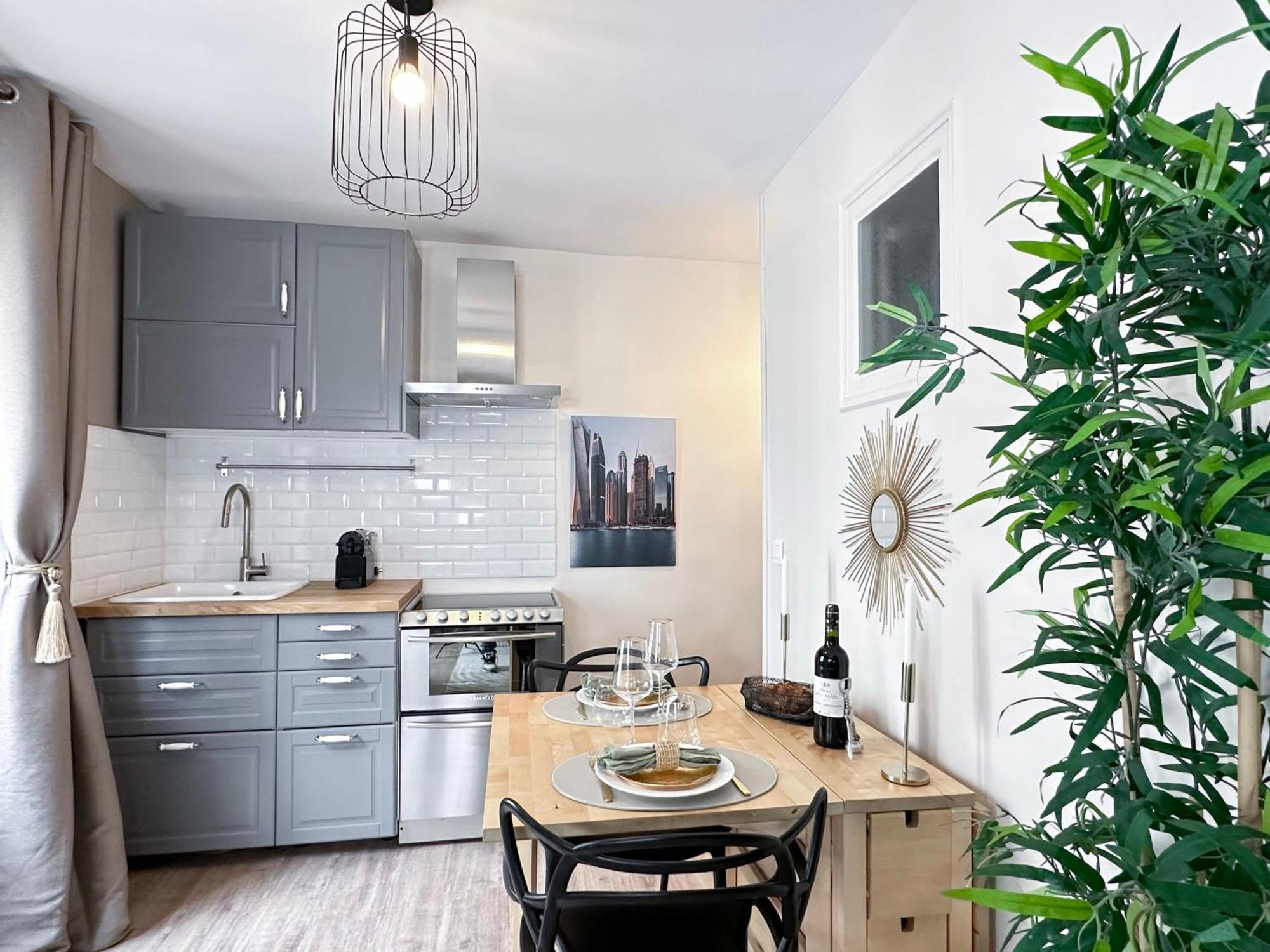 Stylish & Chic Duplex Near Eiffel Tower Appartement Parijs Buitenkant foto