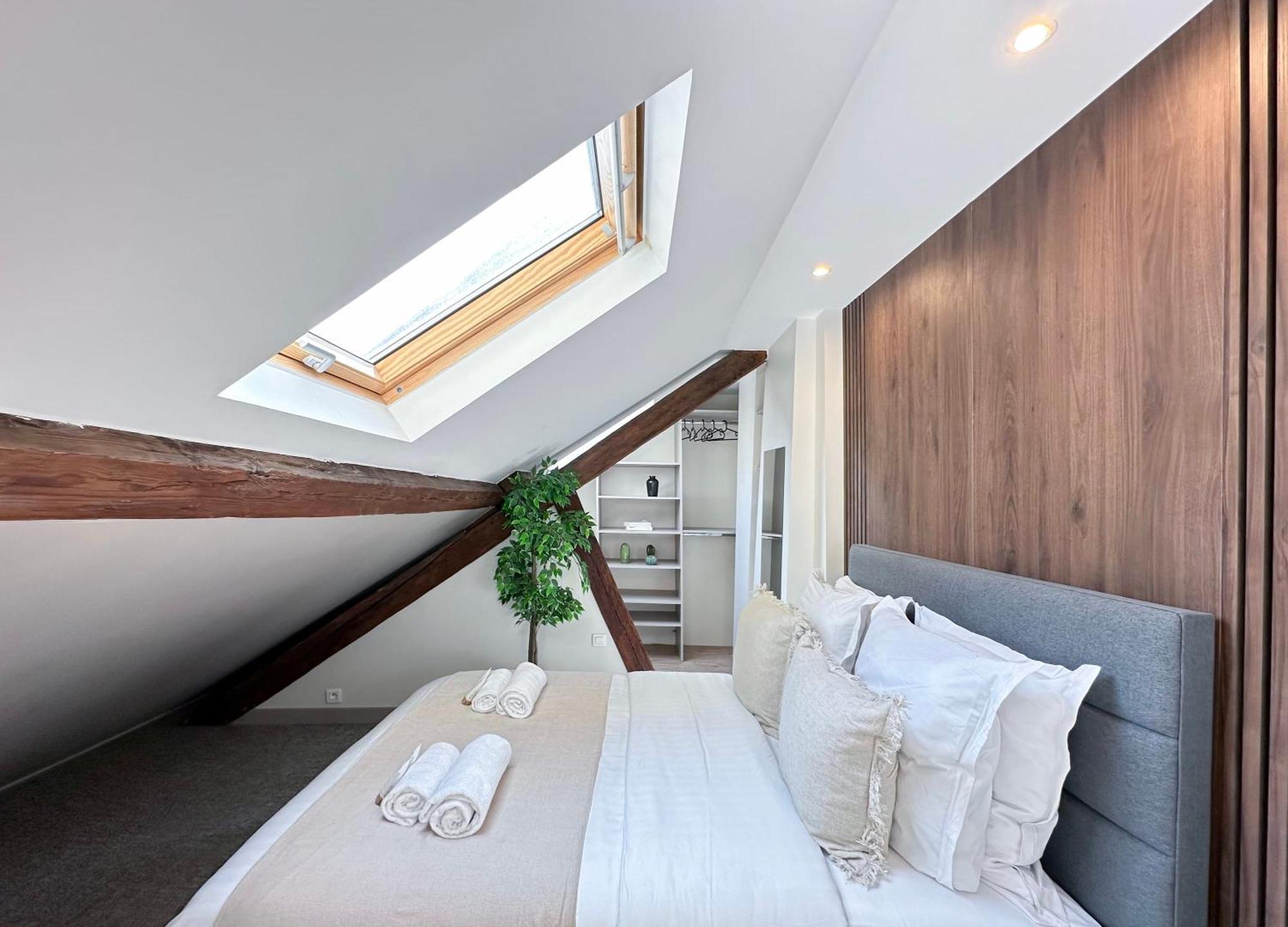 Stylish & Chic Duplex Near Eiffel Tower Appartement Parijs Buitenkant foto