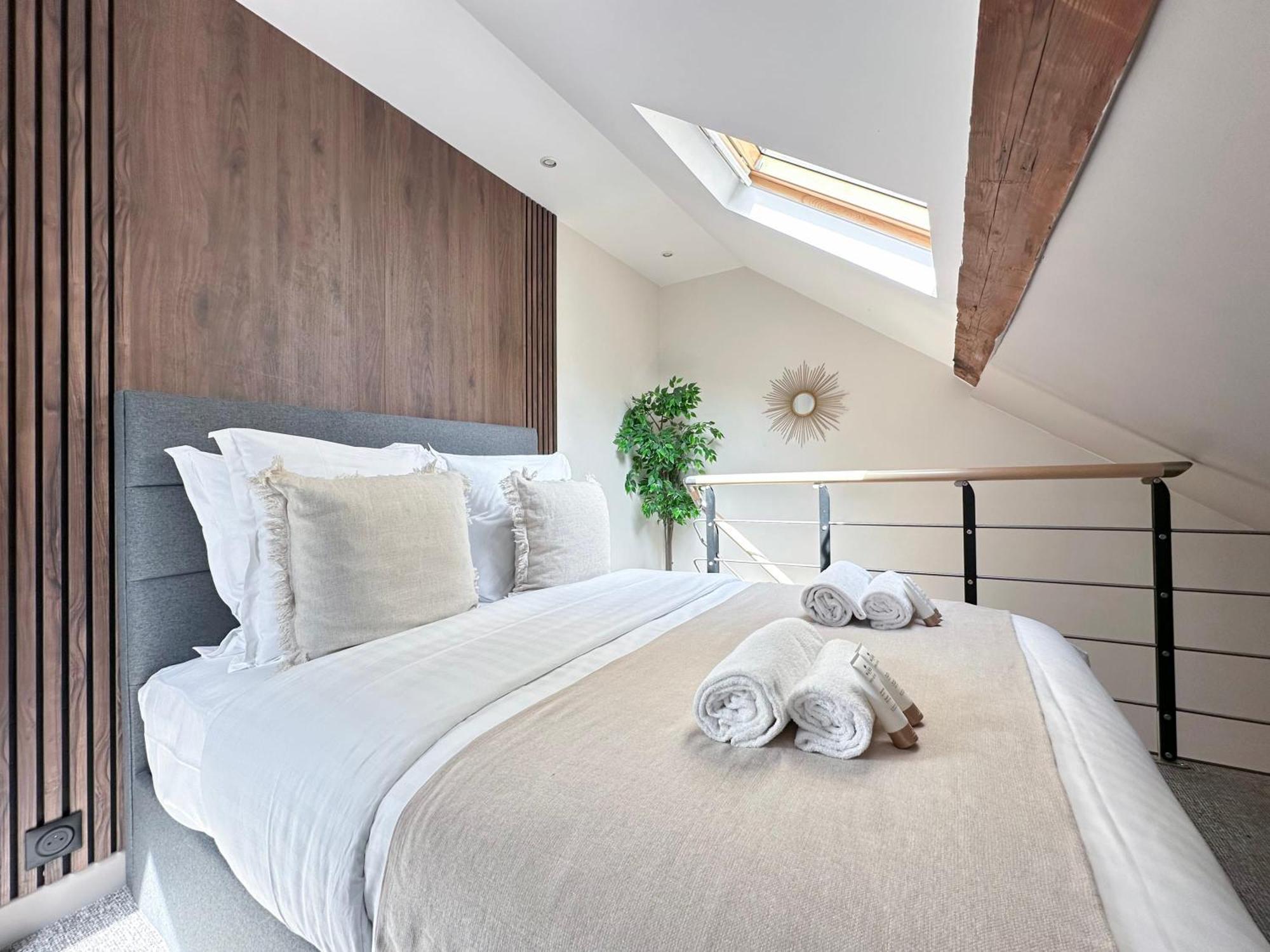 Stylish & Chic Duplex Near Eiffel Tower Appartement Parijs Buitenkant foto