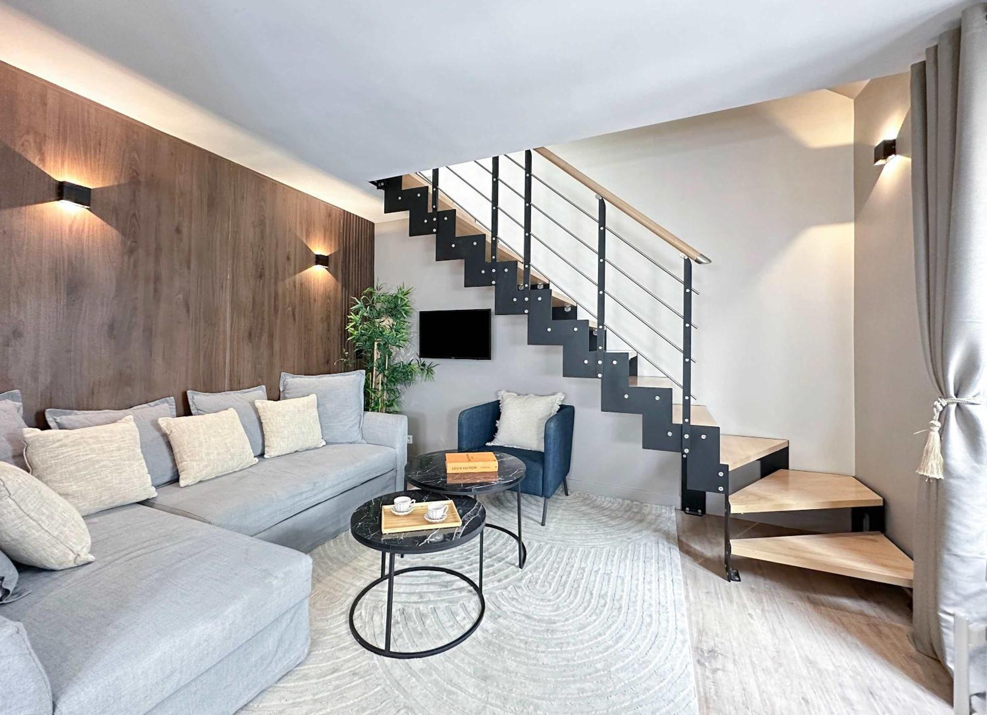 Stylish & Chic Duplex Near Eiffel Tower Appartement Parijs Buitenkant foto